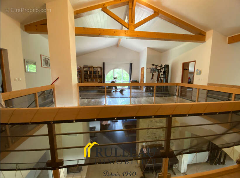 Maison à SAINT-CHRISTOLY-DE-BLAYE