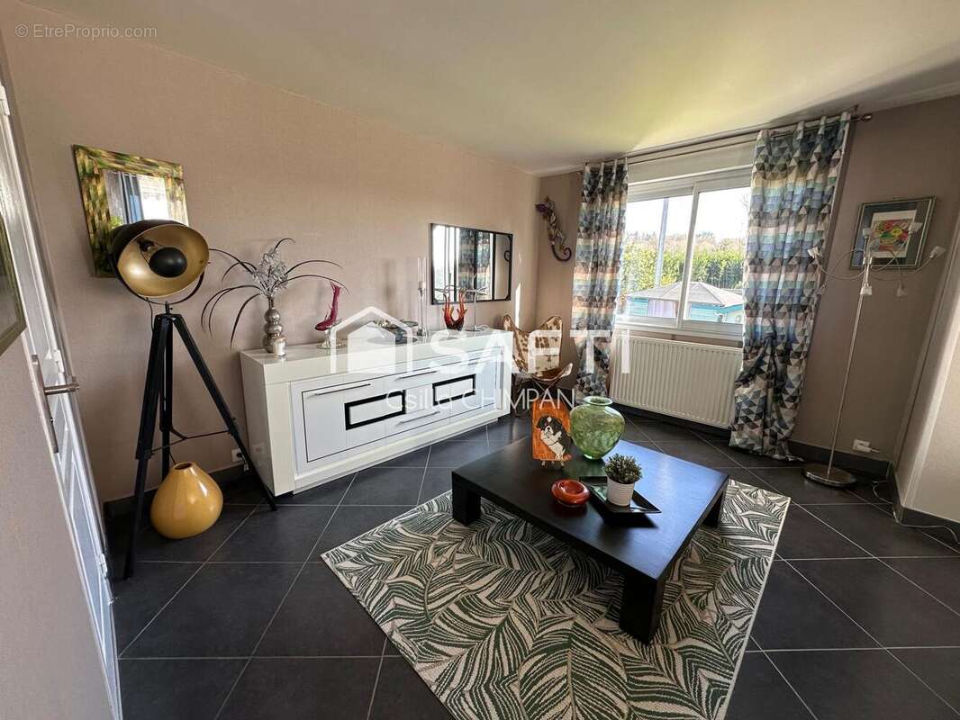 Photo 4 - Maison à BELLE-ISLE-EN-TERRE