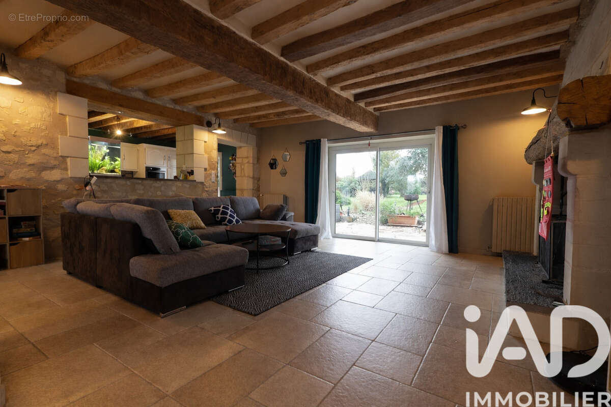 Photo 3 - Maison à LONGUE-JUMELLES