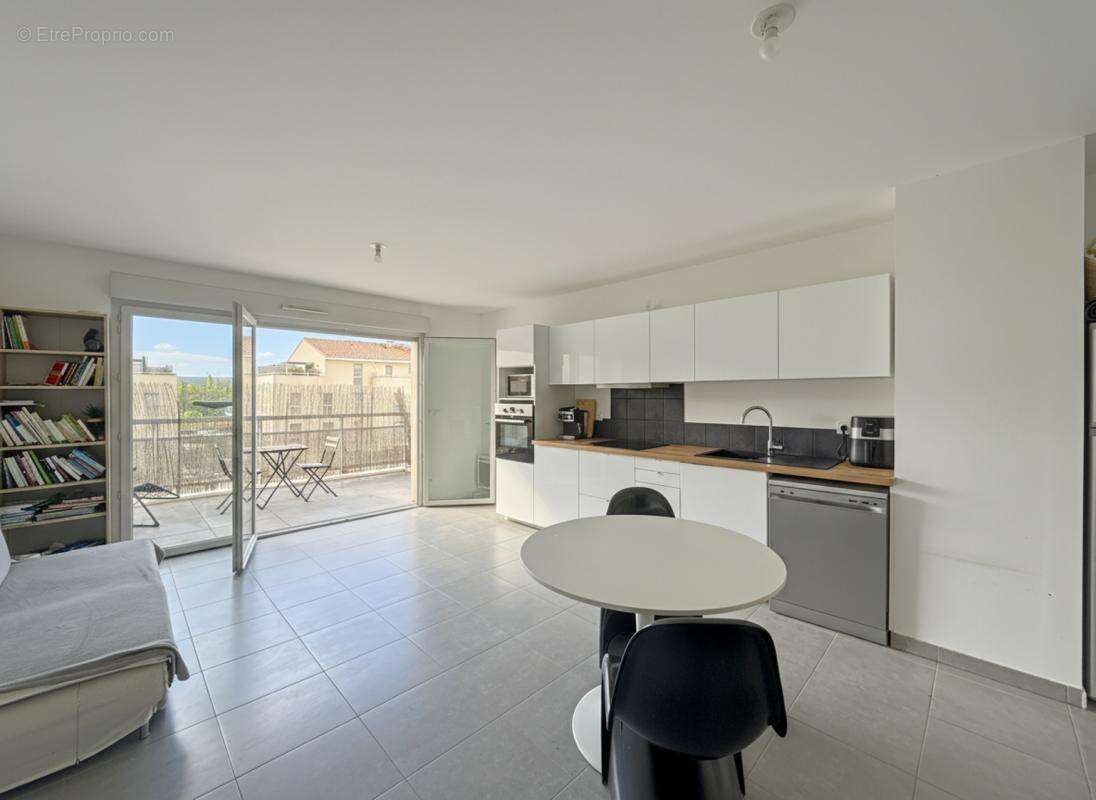 Appartement à ROUSSET