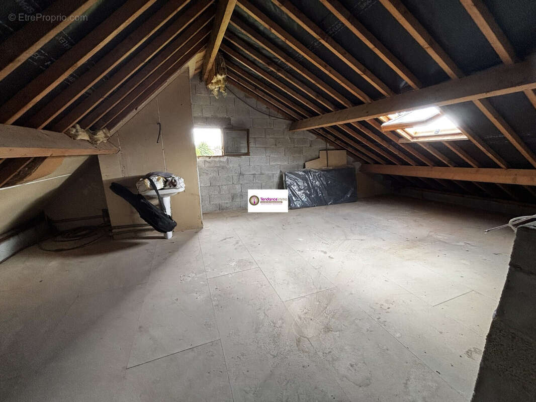 Maison à SAINTE-GAUBURGE-SAINTE-COLOMBE