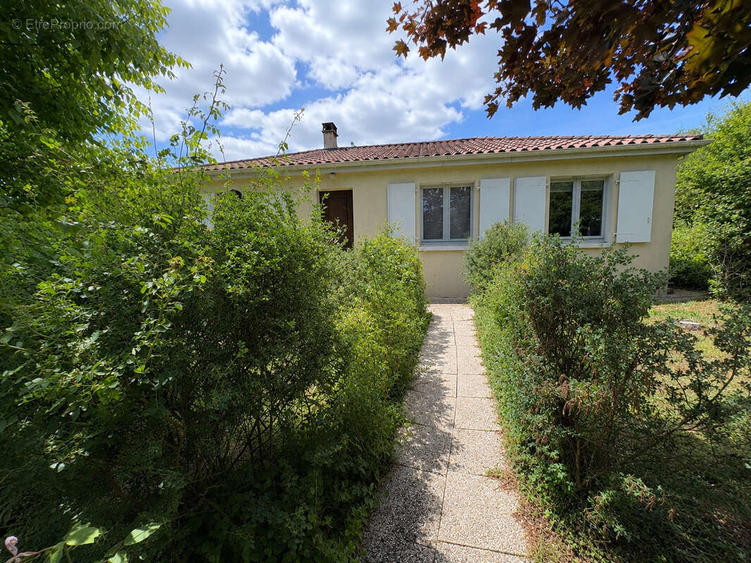 Maison à TRELISSAC