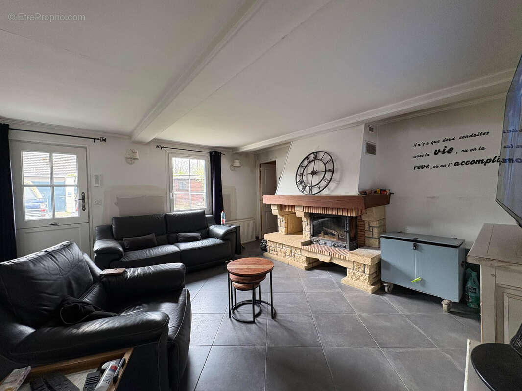 Maison à BRAY-LES-MAREUIL