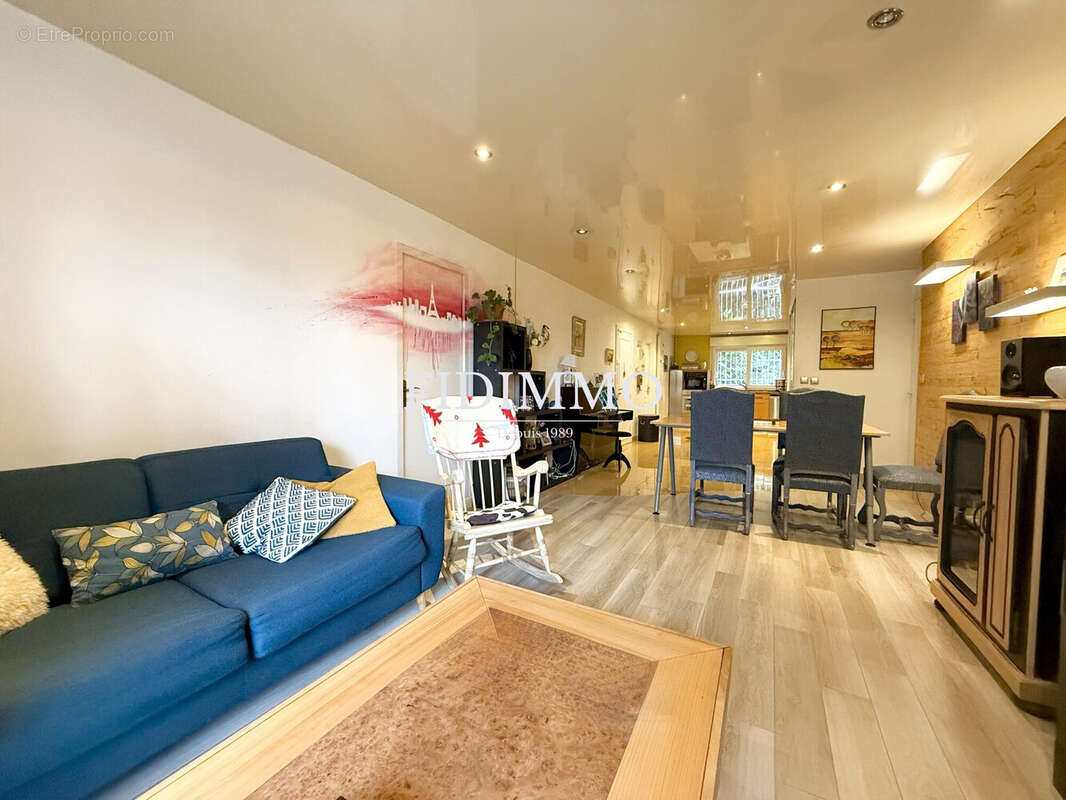 Appartement à CHENNEVIERES-SUR-MARNE