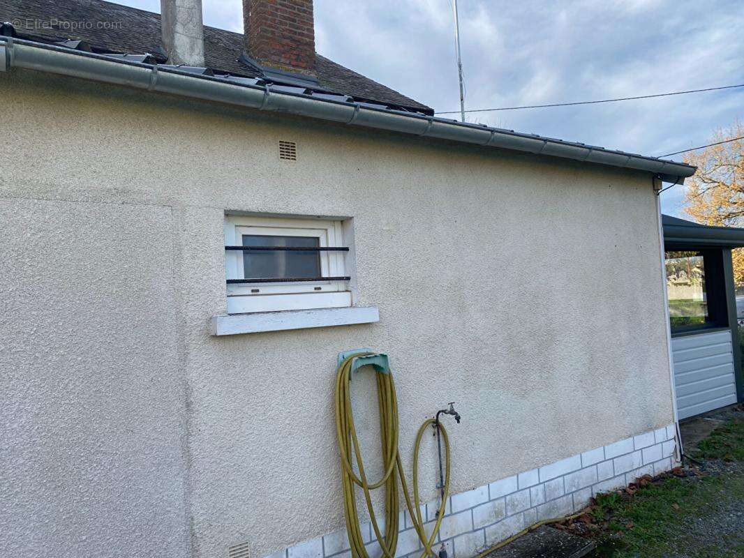 Maison à SAINT-MICHEL-EN-BRENNE