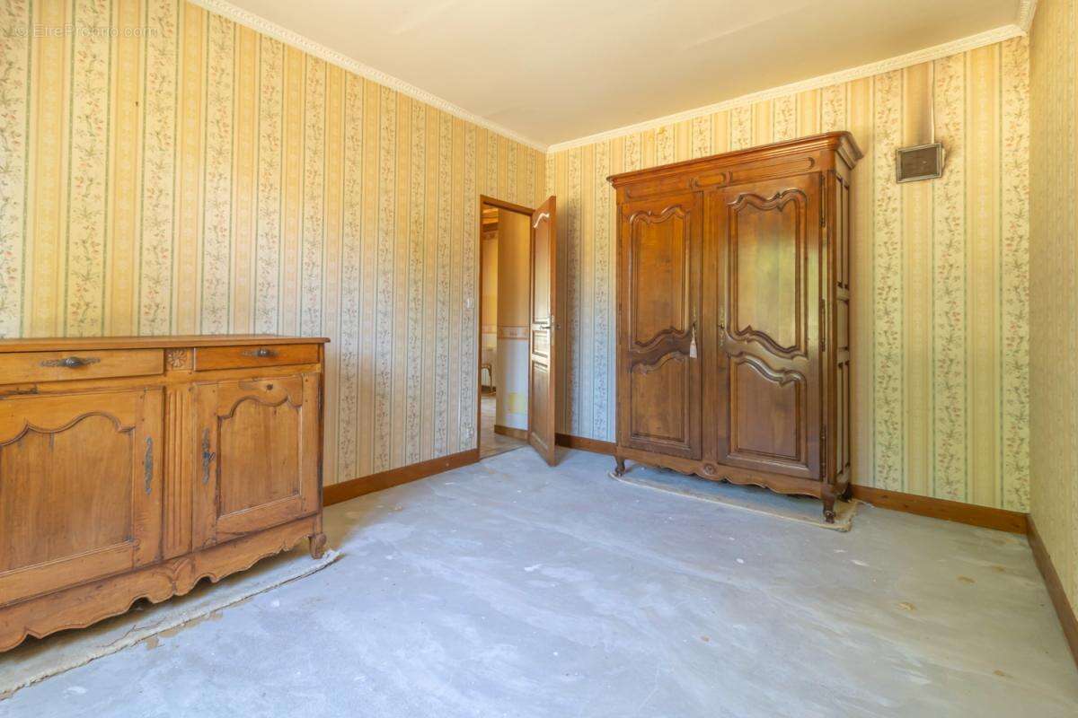 Maison à SAINT-CHRISTOPHE-EN-BAZELLE