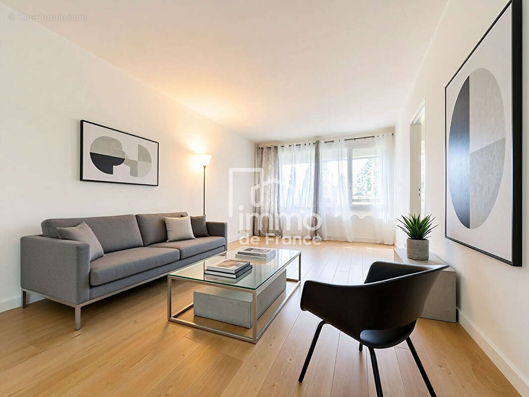 Appartement 4 pièces ? 93 m² ? Beau potentiel à proximité des transports et des commerces - photo 2