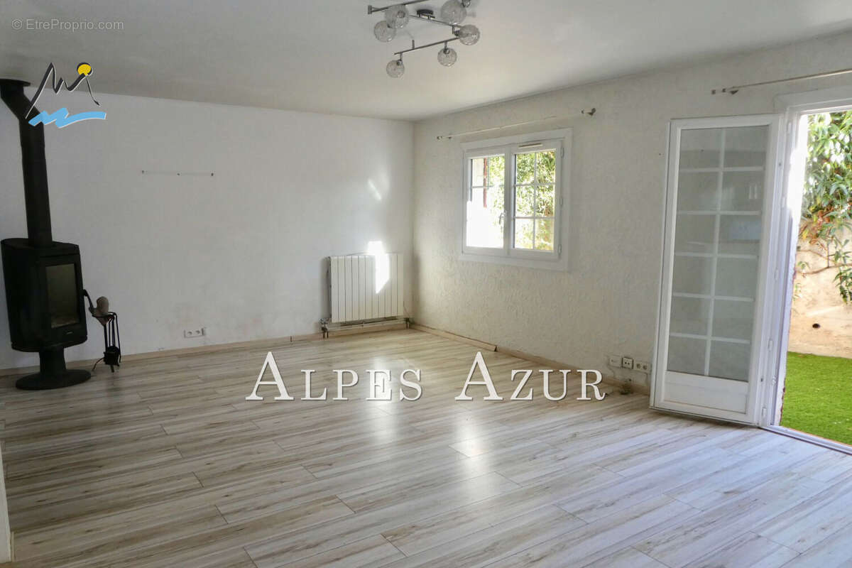Appartement à VILLENEUVE-LOUBET