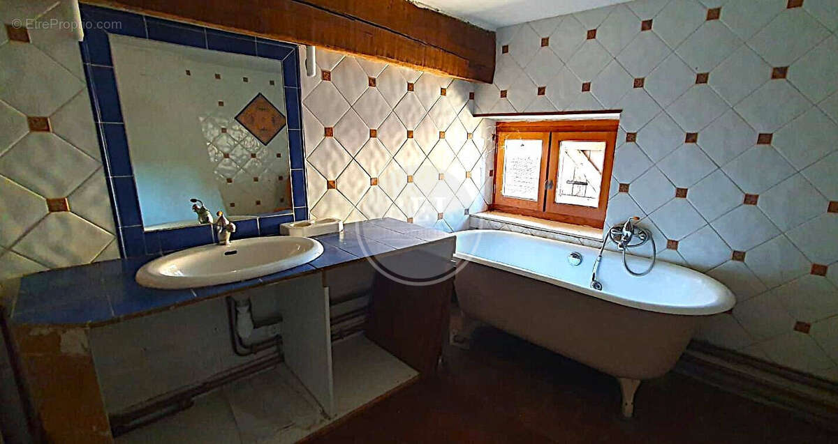 Maison 200 m² à Bessenay  - photo 6