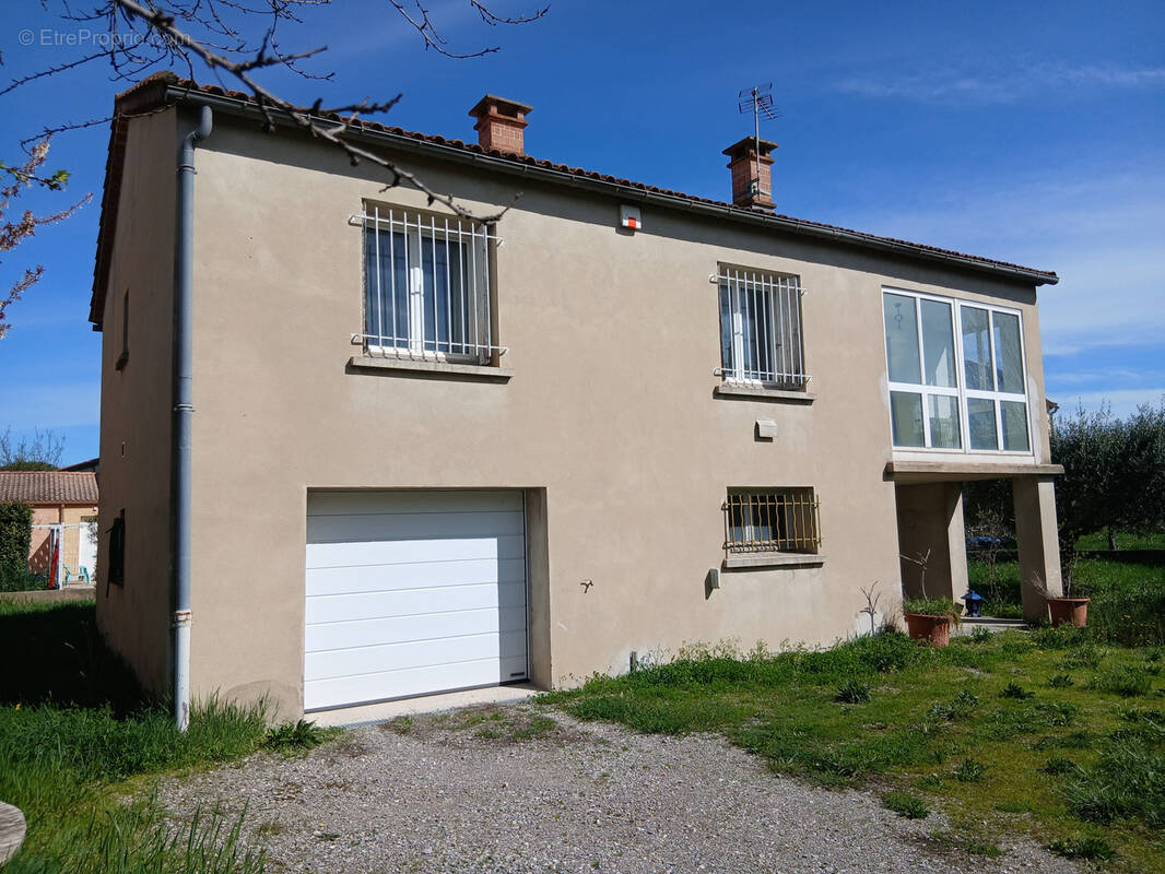 Maison à SAINT-HILAIRE-DE-BRETHMAS