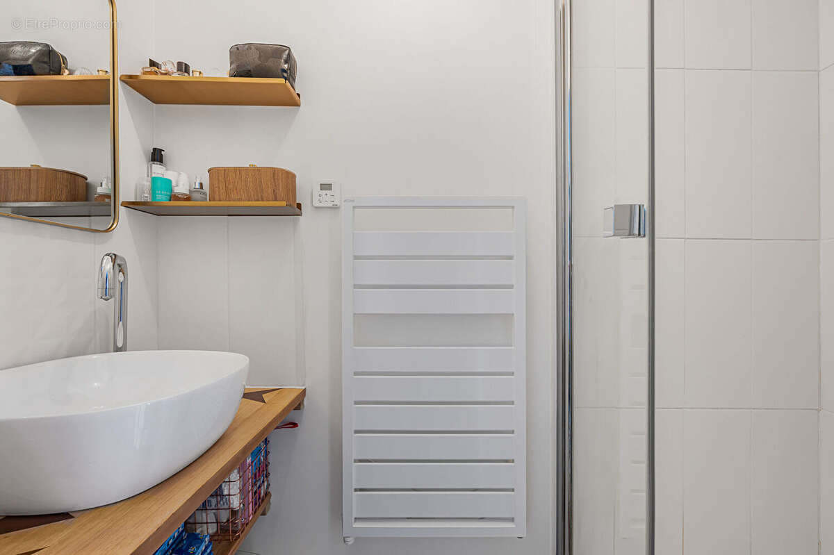 Appartement à PARIS-14E
