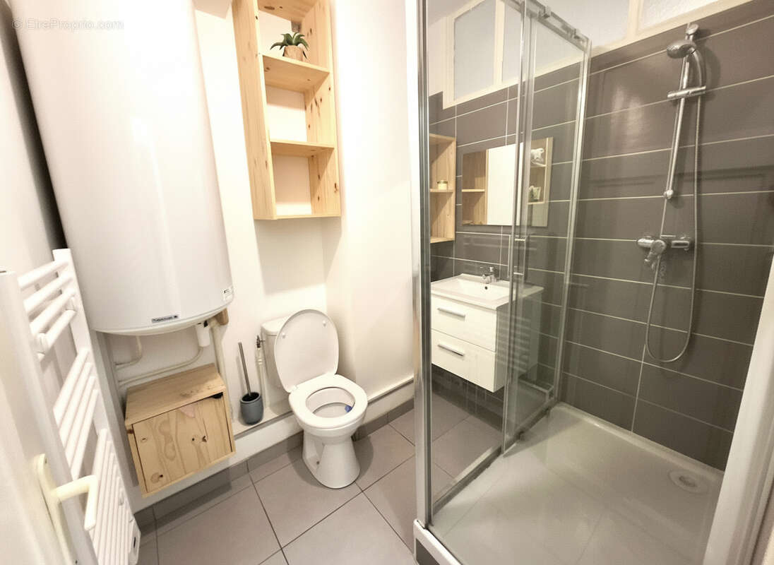 Appartement à MARSEILLE-5E