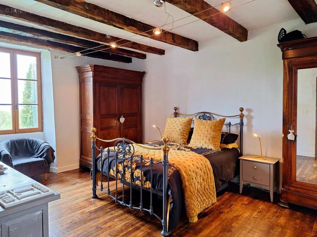 Commerce à VILLEFRANCHE-DE-ROUERGUE