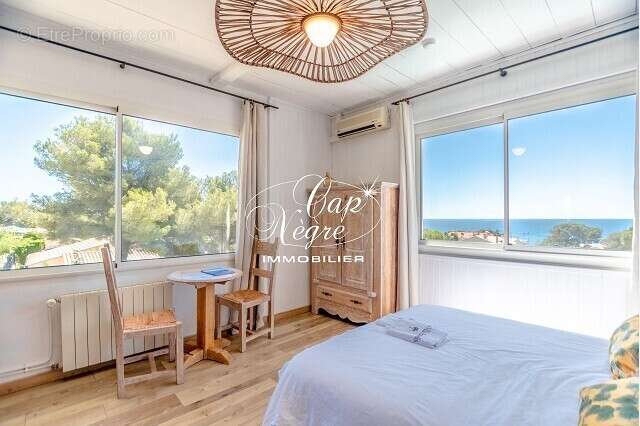 Maison à LES ISSAMBRES