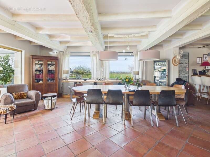 Grande maison de caractère et ses trois maisons d'amis - photo 3