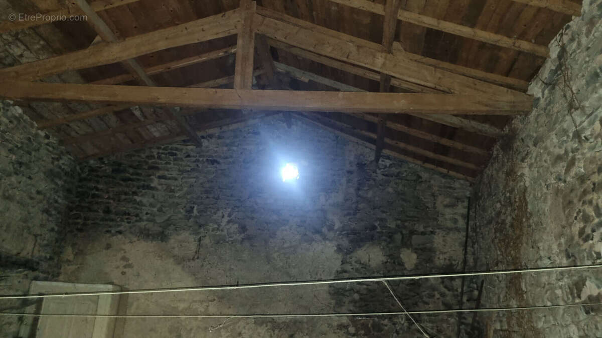 Maison à TOURZEL-RONZIERES