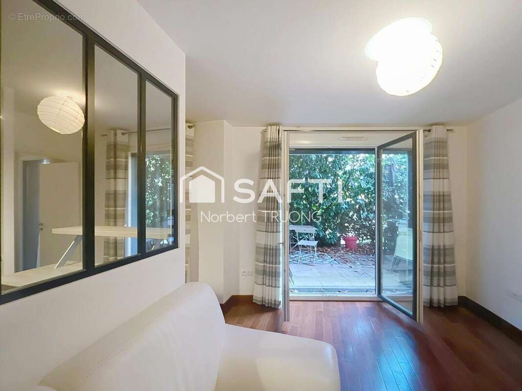 Photo 2 - Appartement à ISSY-LES-MOULINEAUX