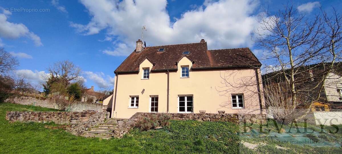 Maison à AUTUN