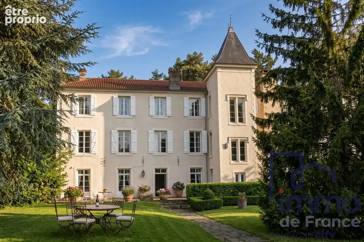 Maison à L'ETRAT