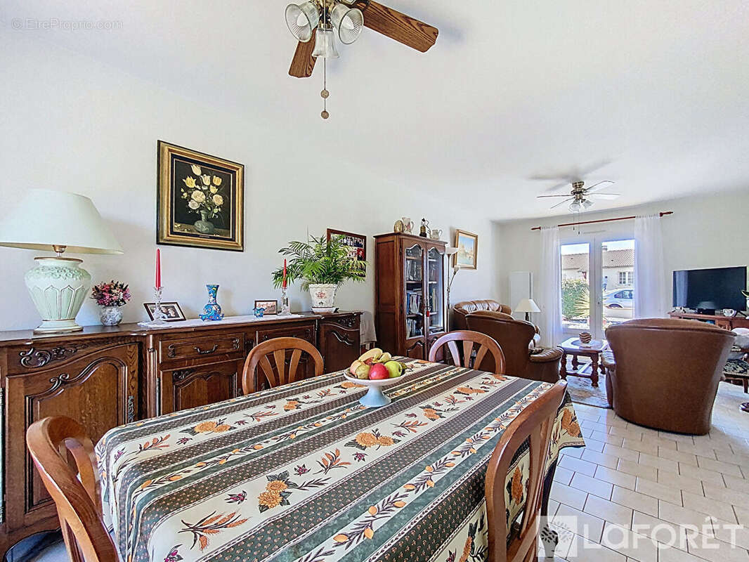 Maison à SAINT-CHRISTOPHE-DU-BOIS