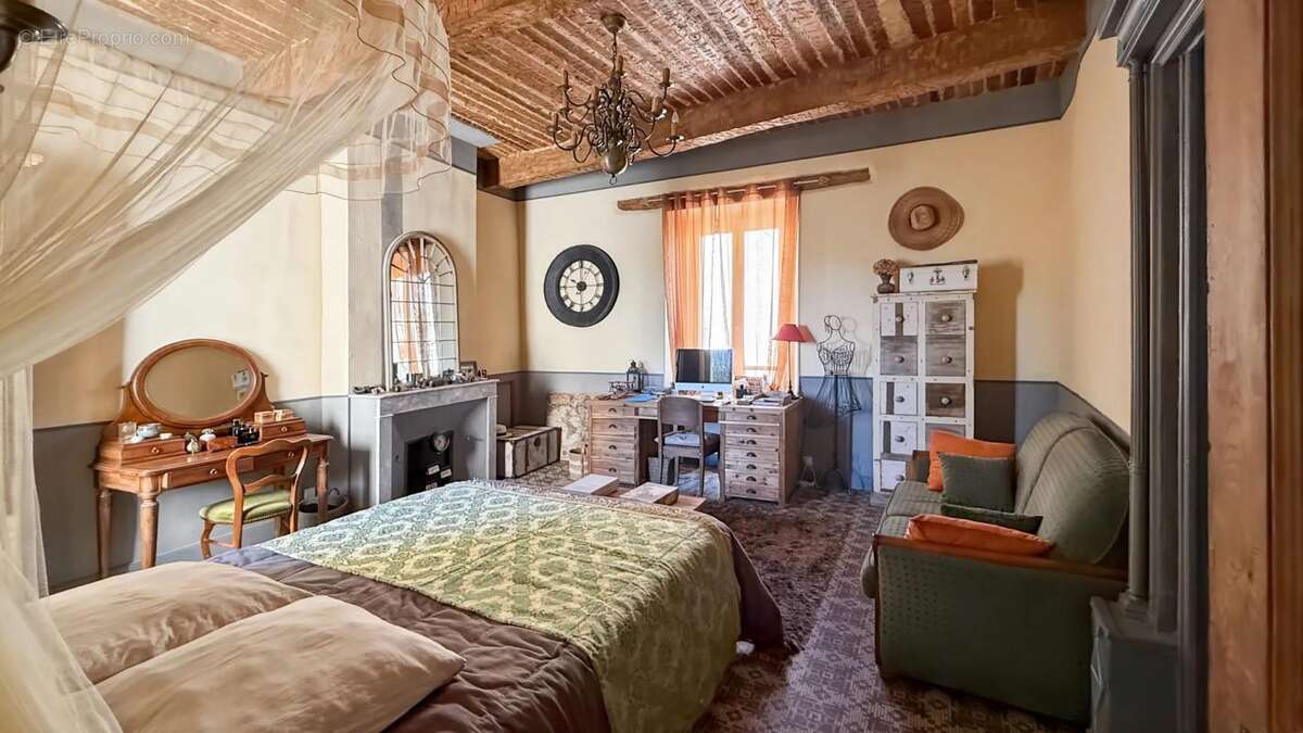 Maison à TAVERNES
