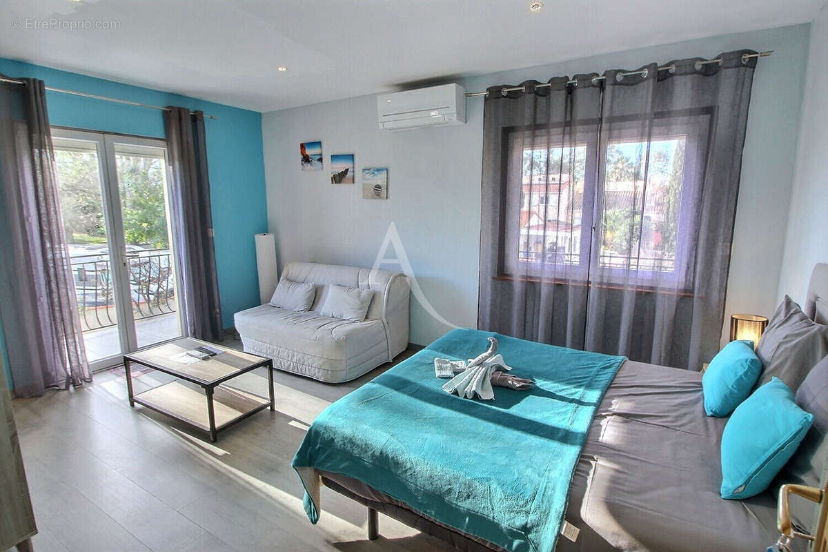 Maison à SAINT-CYPRIEN