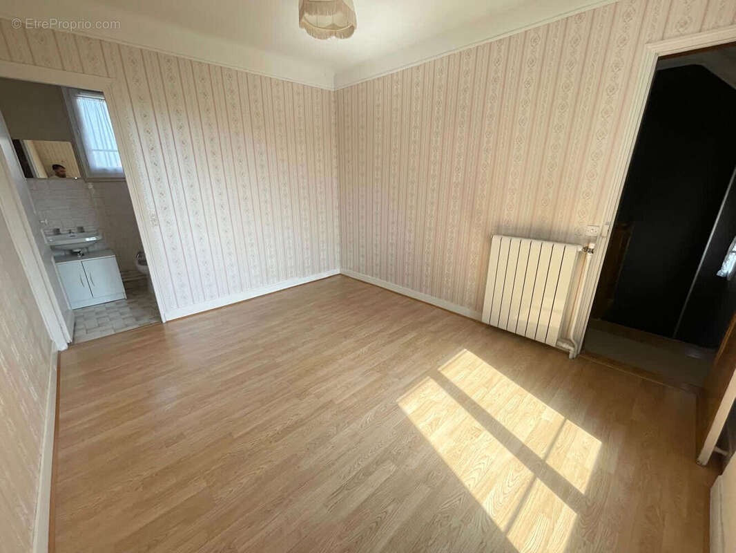 Maison à SARTROUVILLE