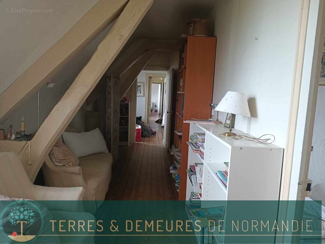 Maison à CORMEILLES