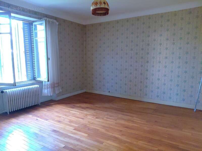 Appartement à THIERS