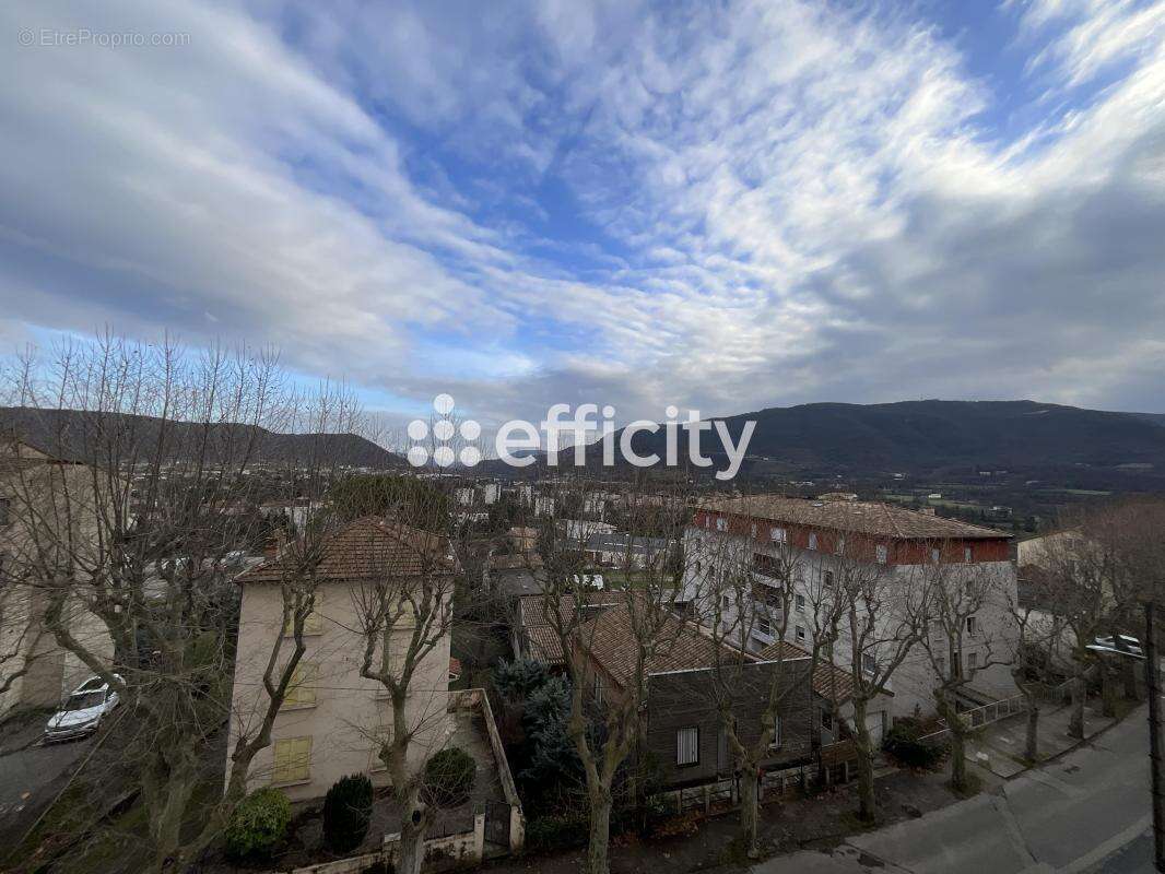 Appartement à PRIVAS