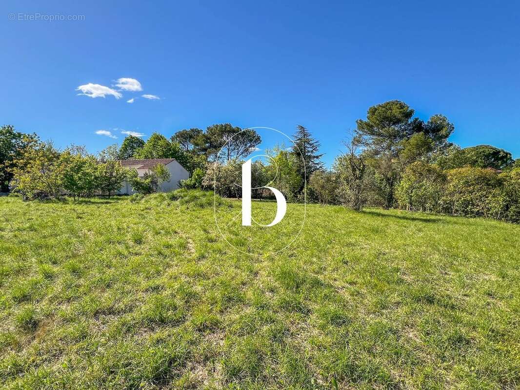 Terrain à BARJAC