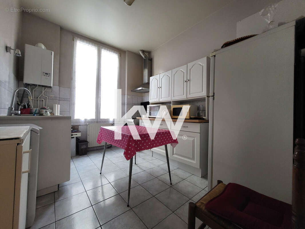 Appartement 61 m² à Saint-Etienne  - photo 6