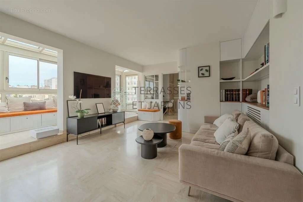Appartement à PARIS-15E
