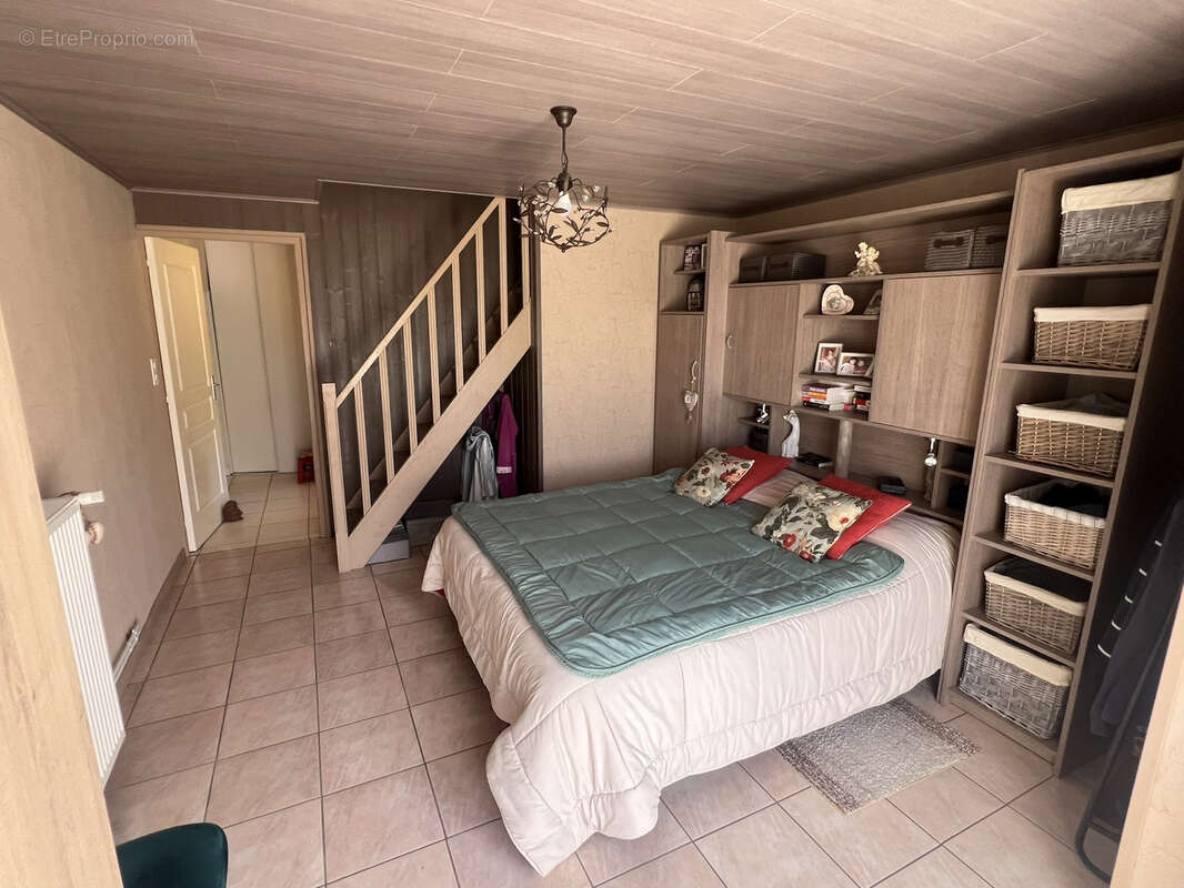 Maison à CHAROLLES
