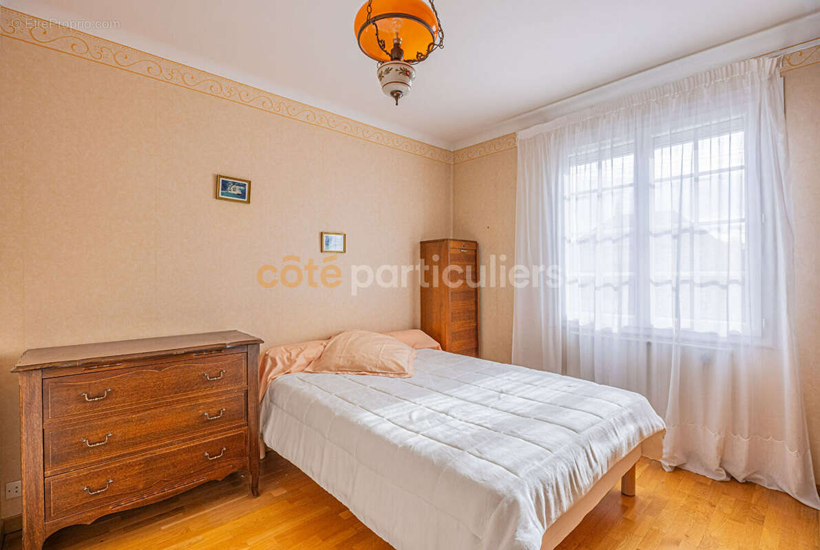 Maison à SAINTE-LUCE-SUR-LOIRE