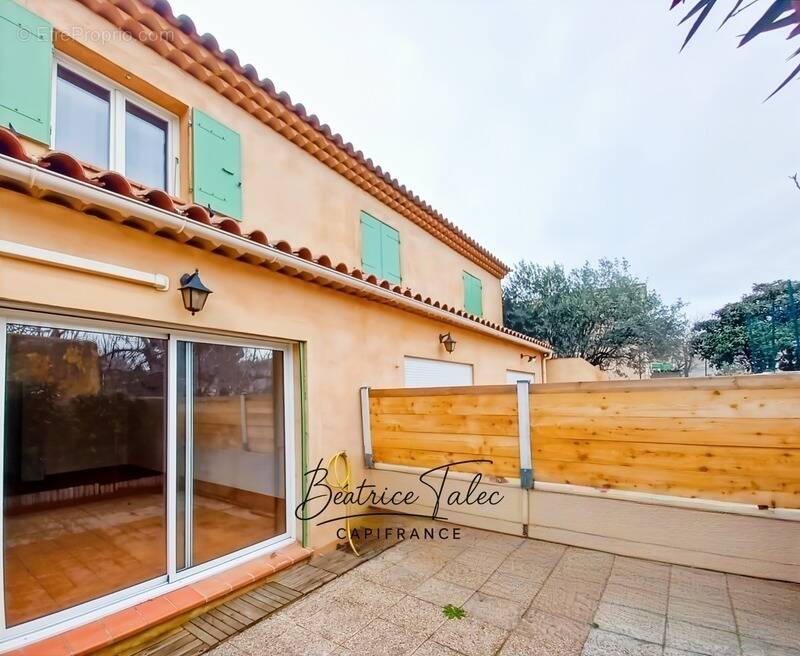 Appartement à LA FARE-LES-OLIVIERS