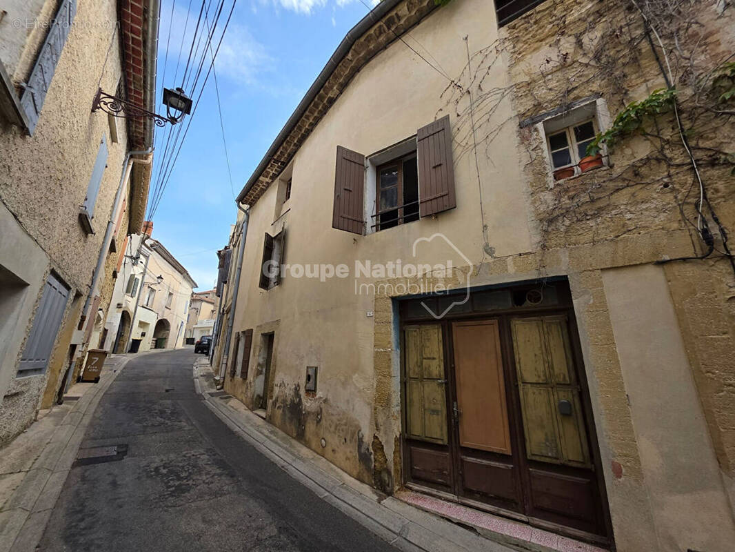 Maison à COURTHEZON
