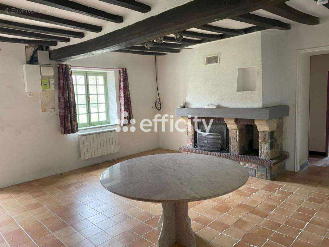 Maison à LA CHAPELLE-SOUEF