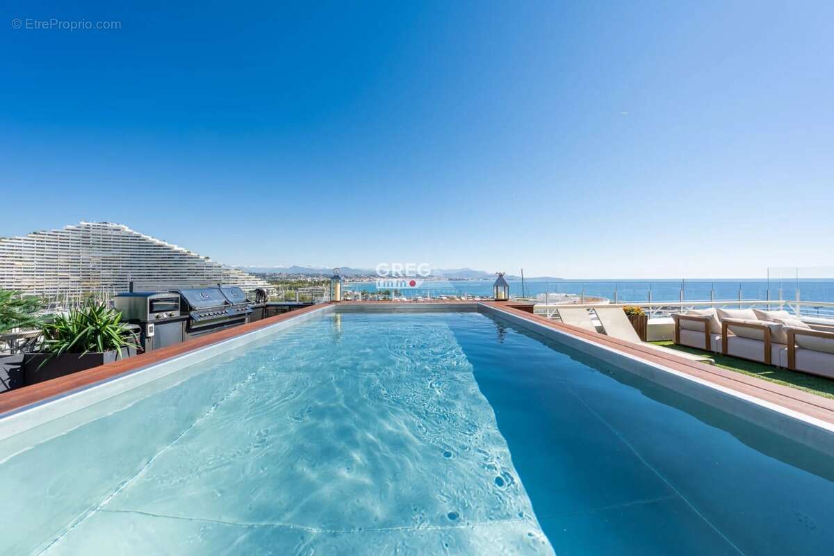 Appartement à VILLENEUVE-LOUBET