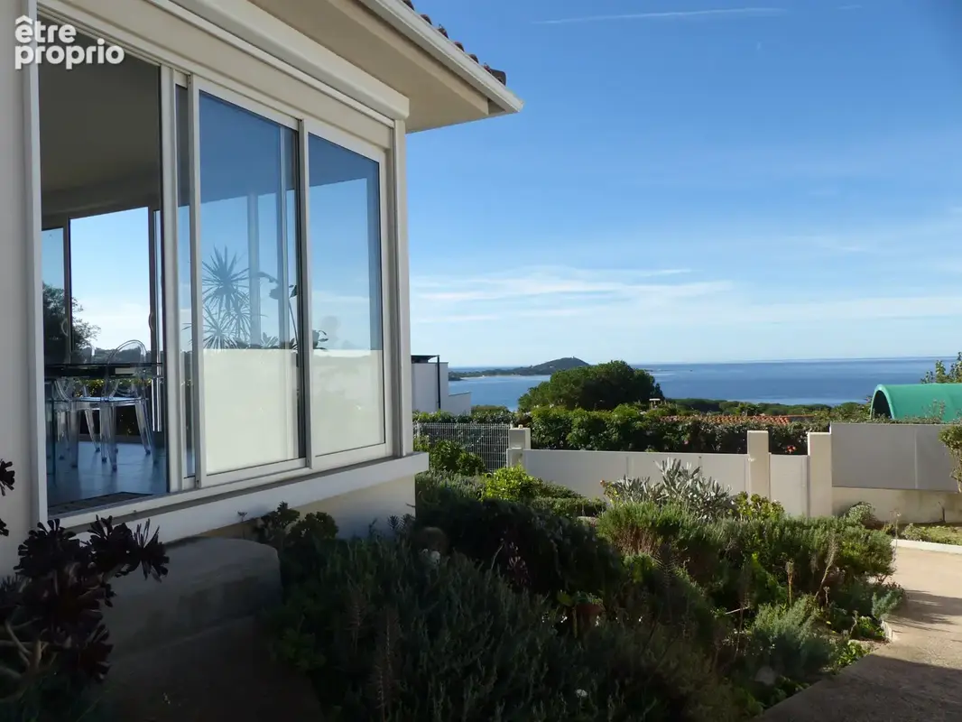 Charmante villa de 137m2 de plain pied Agosta Plage belle vue mer. - photo 7