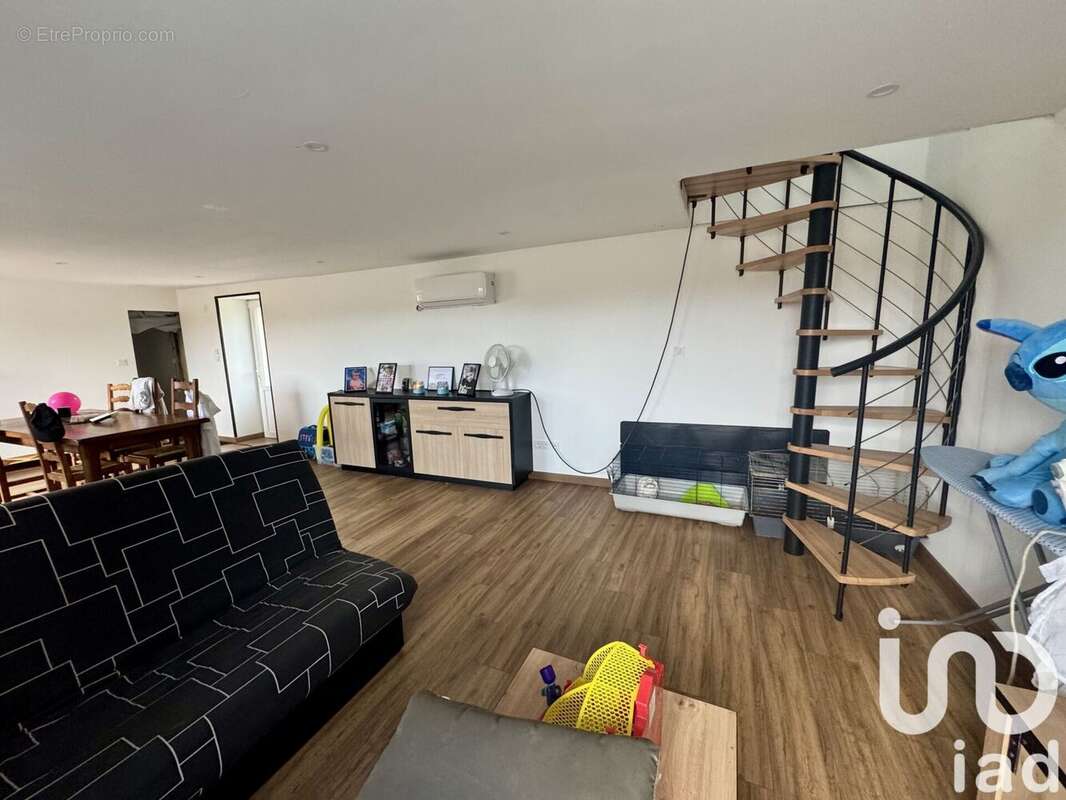Maison 106 m² à Reignac  - photo 9