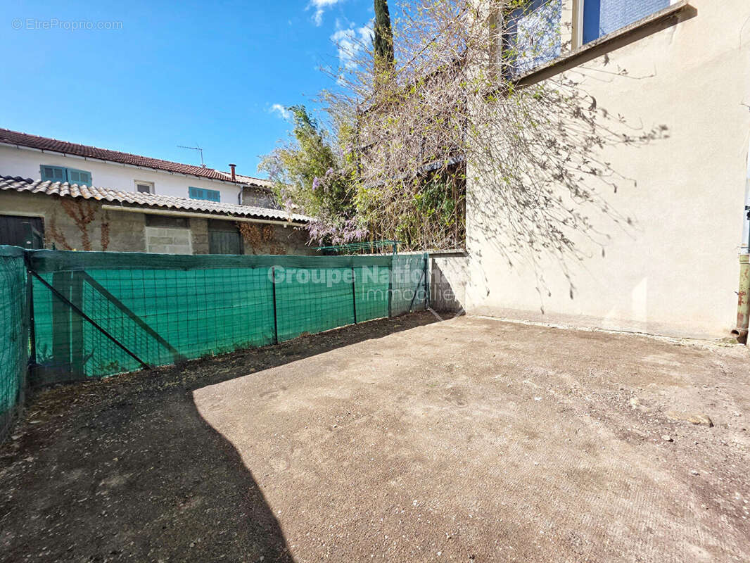 À vendre : Appartement 3 pièces à Miramas avec jardin - photo 17