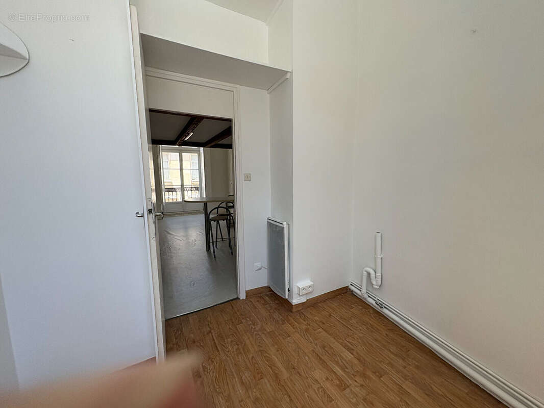Appartement T1bis traversant de 24 m²  avec mezzanine de  4.90 m² libre de tout occupant - photo 4