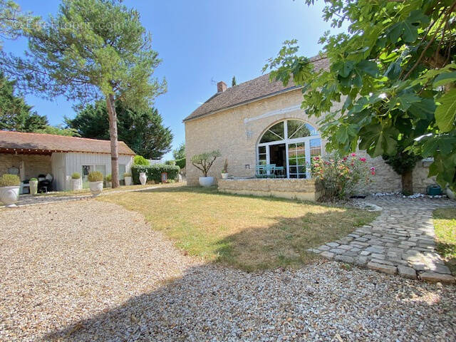 Maison à CHAINTREAUX