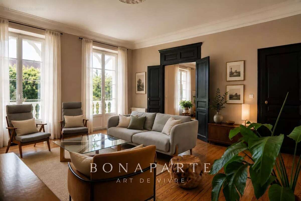 Jurançon bourg – maison bourgeoise de ville – 226 m² - photo 3