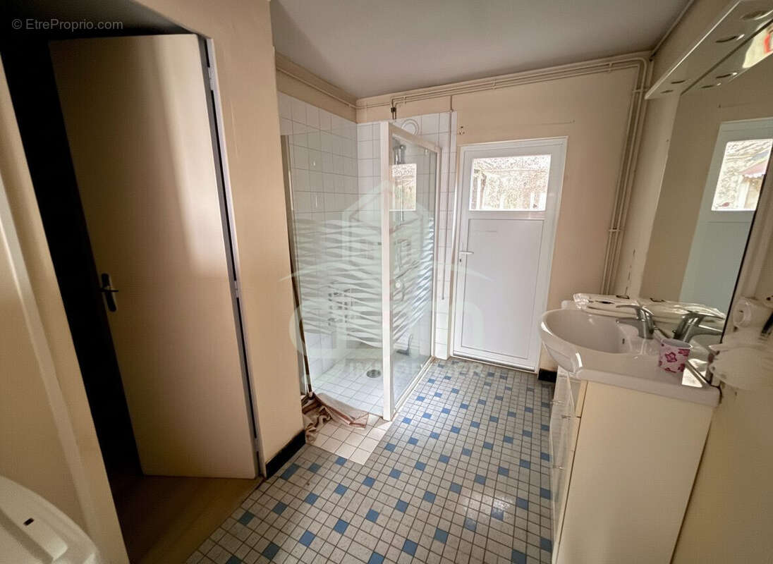 Maison à SAINTE-MAURE-DE-TOURAINE