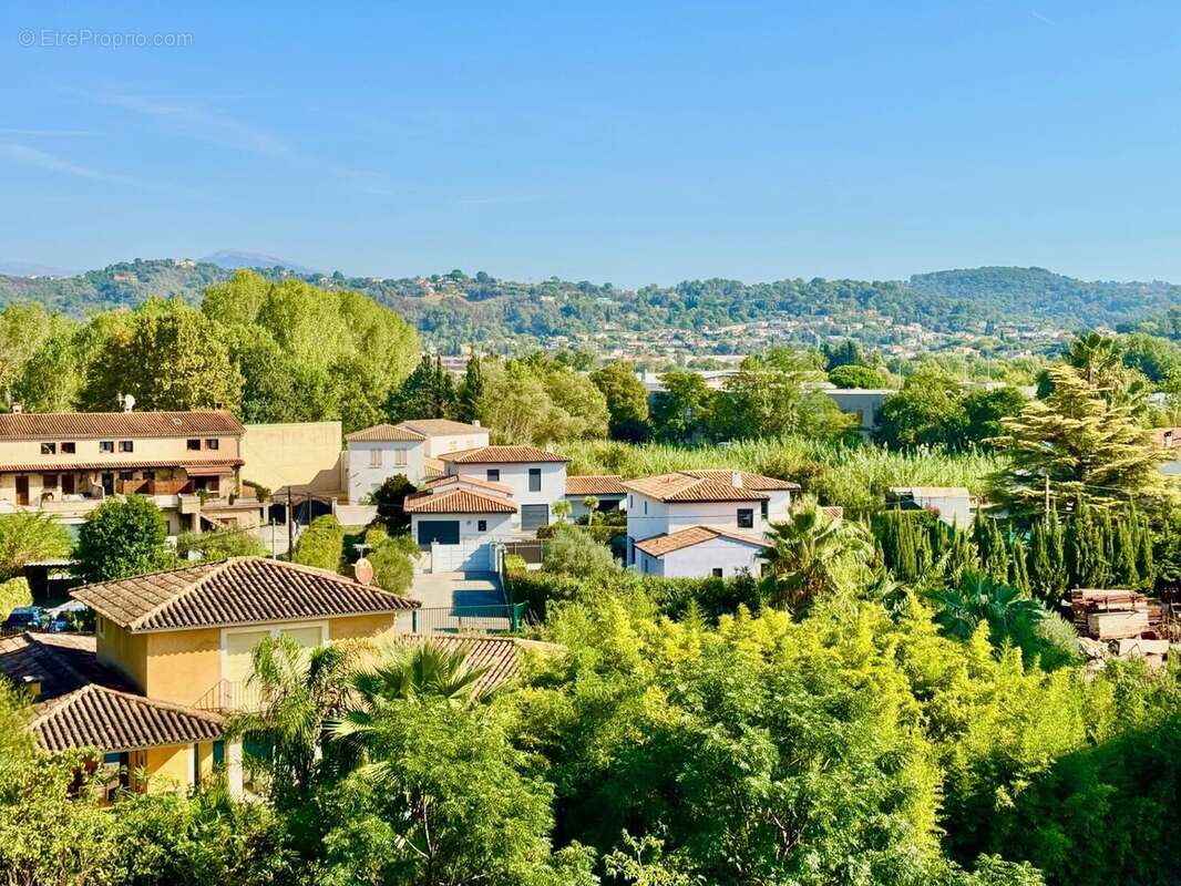 Appartement à MANDELIEU-LA-NAPOULE