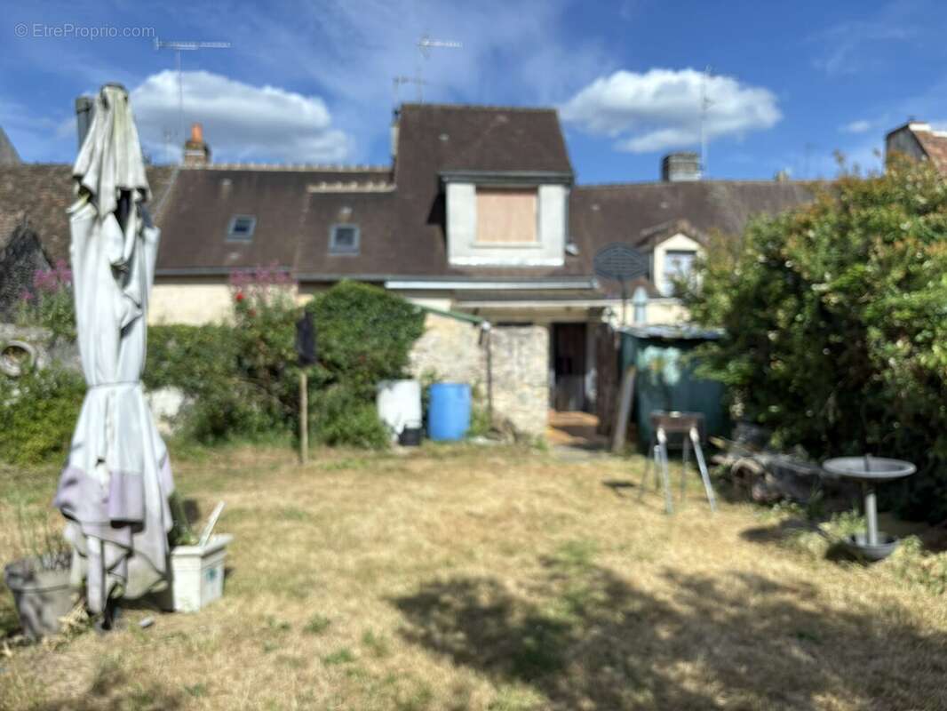 Maison 80 m² à Mamers  - photo 2