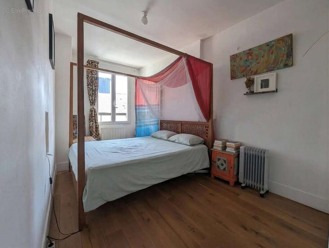 Appartement à PARIS-20E