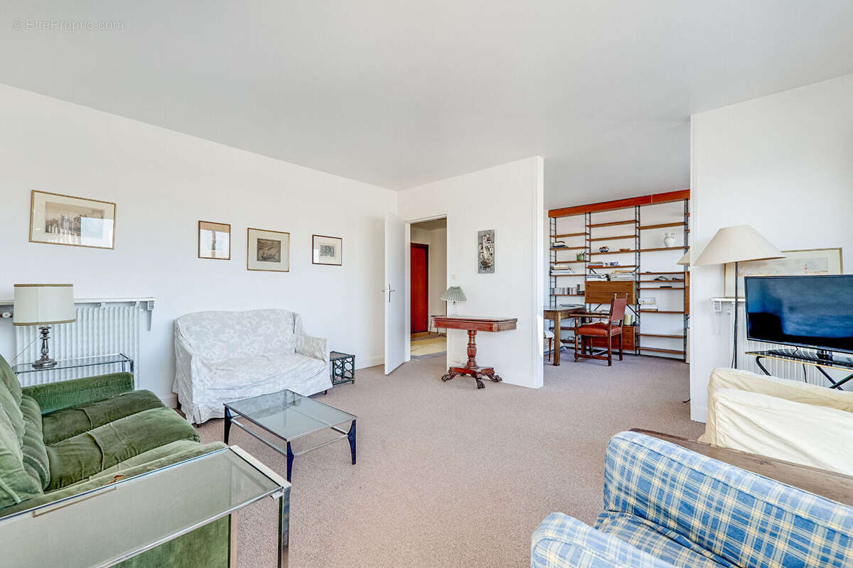 Appartement à PARIS-14E